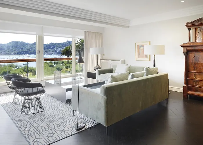 Playa De La Concha 10 By Feelfree San Sebastián