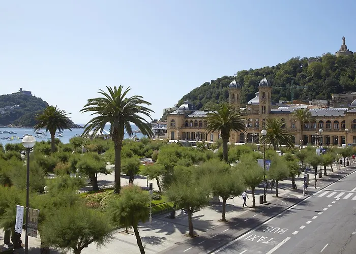 Playa De La Concha 10 By Feelfree * San Sebastián